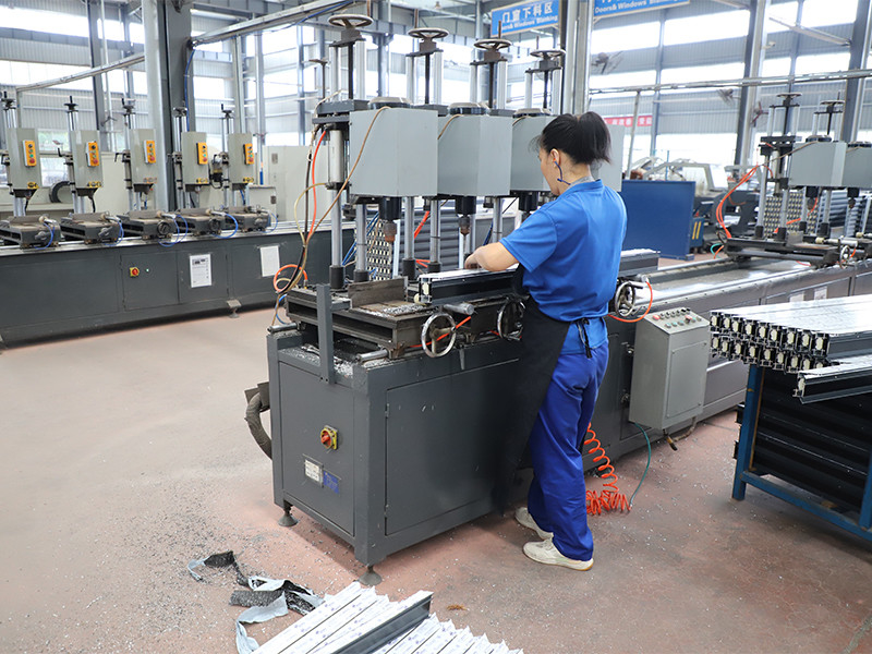 Shiny-Control Technology Develop (Beijing) Co., Ltd. lini produksi pabrikan